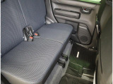 実は後席が意外と広いハスラー!シートを倒せば広い荷室に早変わりです!