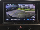 バックモニター付きで、車庫入れやバック時の後方確認をしっかりサポート。モニターに映し出される映像で死角も確認しやすく、狭い場所での駐車や後退時の操作をより安心して行えます。