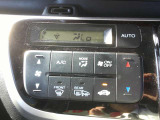使い勝手の良いのがオートエアコンです、温度を設定するだけでオートで設定温度まで強弱調整を致します