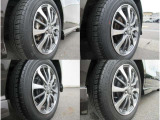 【外装】純正アルミホイール、タイヤ残り溝およそ4mmです。