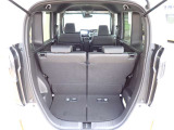 ◆定員乗車時のカーゴルームです。普段のお買い物の荷物やたくさんの収納が可能です。
