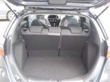 ラゲッジスペースも十分なスペースをしっかり確保しているので長い旅行・キャンプでも荷物は十分入ります。
