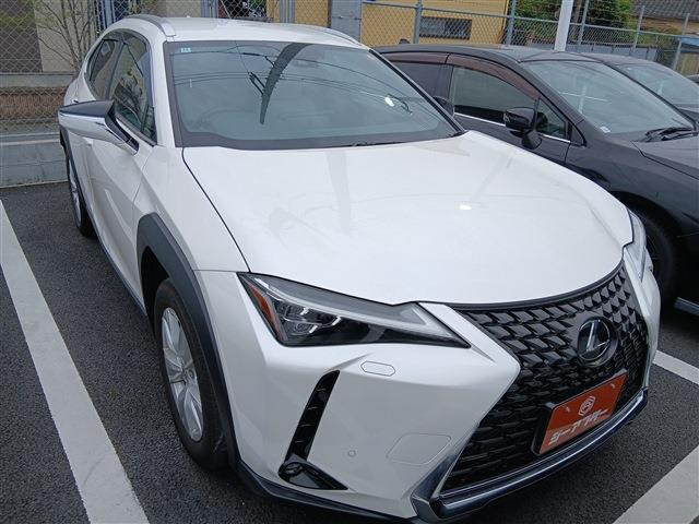 UX 250h バージョンC 禁煙車 白革シート 純正12.3インチナビ