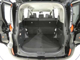 広々としたラゲージスペースを備えています。大きなものや長さのある荷物もしっかりと積み込めます。