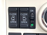 【両側パワースライドドア】スマートキーや運転席のスイッチで後席両側スライドドアの開閉が可能♪電動だから力を入れてドアを開ける必要が無く、小さなお子様でも簡単に開け閉めでき快適です♪