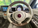 ステアリングも使用感が少なく、きれいな状態となっております♪