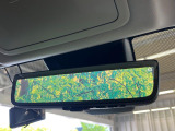 【デジタルインナーミラー】後席の大きな荷物や同乗者で後方が確認しづらい時でも安心!カメラが撮影した車両後方の映像をルームミラー内に表示。クリアな視界で状況の確認が可能です!