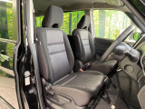 運転席シート廻りは使用感も少なく、良好な状態となっています。丁寧に使われていたことがよくわかりますね。