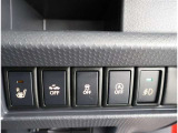 アイドリングストップ機能がついているので、停車時にエンジンを止めて燃料消費を抑えます。環境にもお財布に優しいですね♪