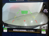 【バックモニター】後ろのカメラの映像をモニターに映し出すことができます!後方の見えない死角や、障害物との距離感をしっかり確認することができます!駐車が苦手な方におすすめです。
