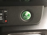 ★ECONスイッチ★ エコドライブを加速しよう!スイッチをONにすると、運転の仕方によるロスを抑え込み燃費をよくするようクルマが頑張ります(*^ー^*)燃費向上にチャレンジ♪