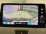 バックモニター付きで、車庫入れやバック時の後方確認をサポート。