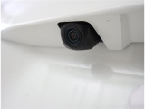バックカメラが付いているので後方確認が非常にしやすいです。今や運転初心者も熟練者も必須装備!ついていて損はないですね♪