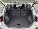 広々としたラゲージスペース!後席を倒すとさらに広く使えます。