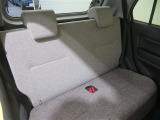後列シートも足元のスペースに余裕があり、快適にお乗りいただけます♪