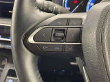 【 ステアリングスイッチ 】手元のスイッチでナビ操作が可能です。非常に便利な機能です。取り付けのナビによってはオプション設定となっております。