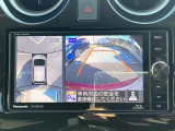 アラウンドビューモニターを装備!駐車の際にナビ画面に車を真上から捉えた映像が映ります。駐車の時とても便利です♪ナビのモニターに映るので大きく見やすいですね!