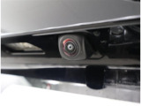 バックカメラが付いているので後方確認が非常にしやすいです。今や運転初心者も熟練者も必須装備!ついていて損はないですね♪