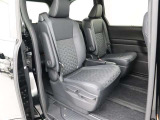 ゆとりある広々とした車内空間は、ドライブを始め買い物やレジャーなど、幅広く活躍します。一人でもみんなとでもお出かけを楽しみましょう!