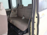 ゆとりある広々とした車内空間は、ドライブを始め買い物やレジャーなど、幅広く活躍します。一人でもみんなとでもお出かけを楽しみましょう!