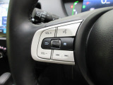 ハンドルにオーディオの操作スイッチが装備されています!視線を前方から外さずハンドルから手を離さずに操作できるのでとっても安全ですね♪