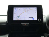 純正8インチディスプレイオーディオ装備!インパネ中央部のディスプレイに、オーディオ機能とスマホ連携機能を搭載!ナビキットを装着しており、車載ナビ もご利用いただけます♪