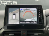 車を真上から見下ろしているかのように周囲の状況を把握して安心して駐車が行えるアラウンドビューモニターが付いています