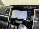 ナビゲーション付です。 ナビがあると便利、ラクラク何処でもいけます。 ナビが有るのと無いのとでは大きな違いですね。