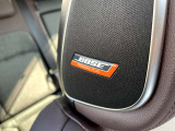 <BOSEパーソナルプラスサウンドシステム>さらなる理想のプレミアムオーディオを追求してヘッドレストスピーカーを運転席、助手席に搭載。また、室内空間に合わせてサウンドもチューニングしています。