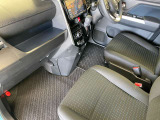助手席も極端な使用感などなく綺麗な状態です!匂いなど気になる方は是非ご来店ください!!