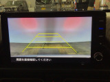 【バックカメラ】運転が苦手な方も車庫入れラクラクです!ギアをリバースに入れれば自動的に切り換わりますので、面倒な操作は不要です♪狭い駐車場もお車を傷つけず安心ですね!
