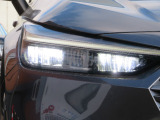 切れにくく明るいLEDヘッドライト装備!
