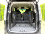 後席を格納すると、これだけの広さが!シーンに合わせたシートアレンジで、大きな荷物も積むことが出来ます♪