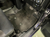 嬉しい純正フロアマット付き♪ 状態も良好です(^^♪