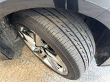 18インチ・アルミ純正 タイヤ溝は6mmです。