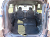 後部座席を収納するとご覧のとおり!大容量の荷室が完成です!