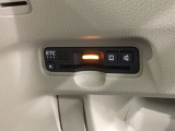 いまや快適なカーライフに欠かせないETCが付いています。