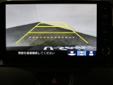 リアカメラ付きで後退時も安心です。
