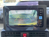 バックガイドモニターで、後方を確認しながら安心して駐車することができます。運転初心者も熟練者も必須の機能ですよ!