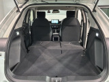 リアシートを倒すと、ラゲッジスペースを広くお使いいただけます!