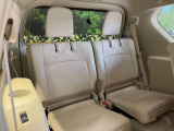 3列目シートはもちろん状態良好☆大人でもゆったりと座って頂けますので、大人数でのお出かけもラクラクです♪ご家族で、気の知れた仲間で、ドライブに行くのが楽しみですね♪