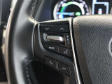 ステアリングスイッチ付き。前方から目を離すことなく操作することが可能です。
