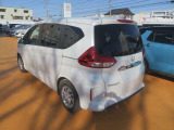左後ろからの画像です!日々お買い得車両続々入庫しております!