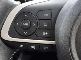 ステアリングスイッチ装備!運転しながら手元でオーディオの操作などができます。