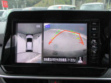アラウンドビューモニター!空から見下ろしているかのような映像を映し出します。駐車時には安心ですよね♪