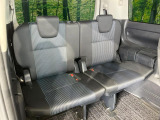3列目シートはもちろん状態良好☆大人でもゆったりと座って頂けますので、大人数でのお出かけもラクラクです♪ご家族で、気の知れた仲間で、ドライブに行くのが楽しみですね♪