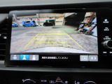 バックカメラの画像です。ガイドラインがスムースな車庫入れをサポートいたします!車庫入れの安心感がアップしますね☆