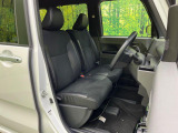 運転席シート廻りは使用感も少なく、良好な状態となっています。丁寧に使われていたことがよくわかりますね。