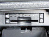 【ETC】とっても便利なETCを装備しています。 ETCを利用して、高速道路を楽々ドライブしましょう。 渋滞緩和にも繋がってエコ!?にも繋がります。