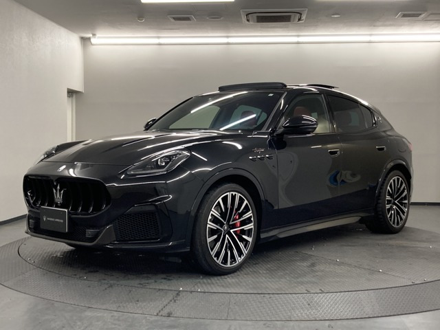 グレカーレ トロフェオ 4WD 